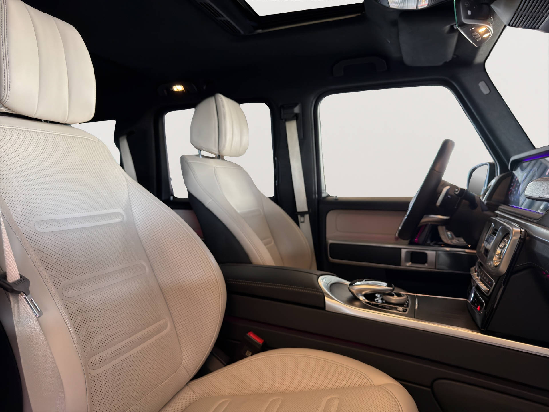 MERCEDES-BENZ G 500 AMG Line-image-14