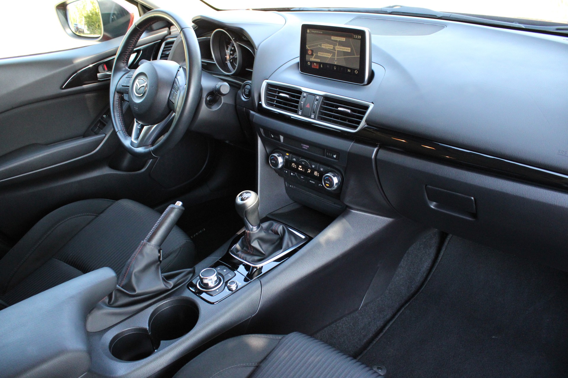 MAZDA 3 SKYACTIV-G 120 Ambition Plus-image-12