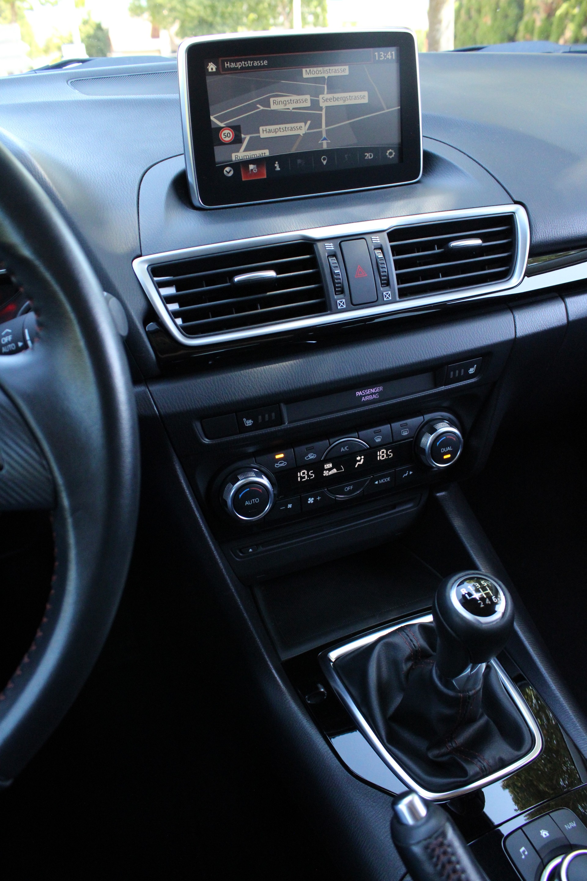 MAZDA 3 SKYACTIV-G 120 Ambition Plus-image-14