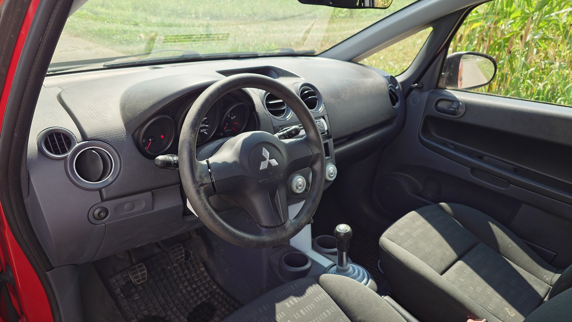 MITSUBISHI Colt 1.1 12V-image-9