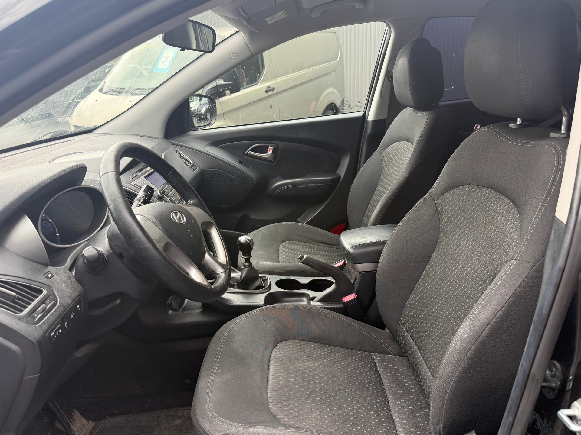 HYUNDAI iX 35 1.6 GDI Comfort 2WD-image-3