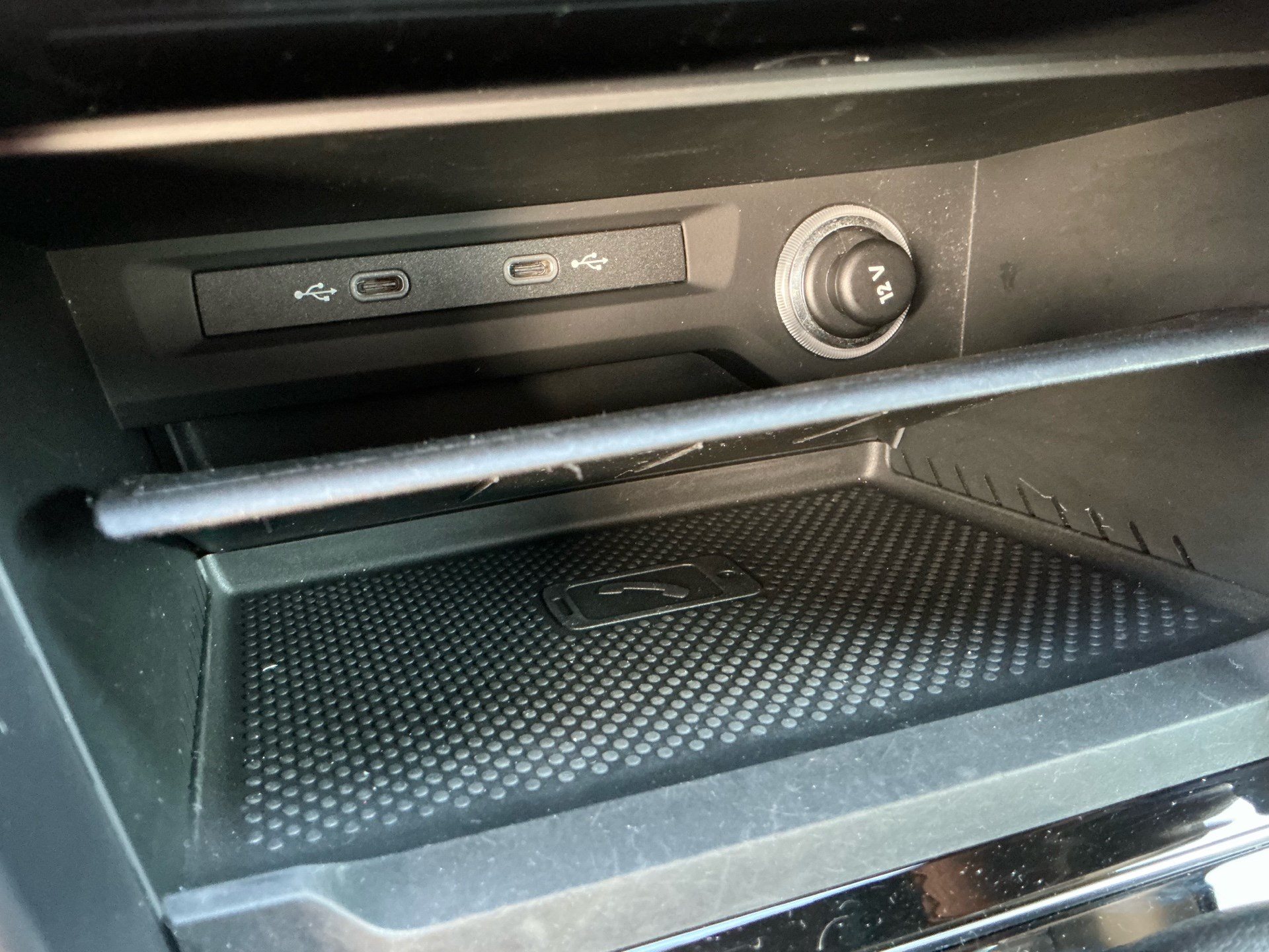 VW Touran Highline *** VOLLAUSSTATTUNG MIT VW GARANTIE BIS 2029 !!! ***-image-23