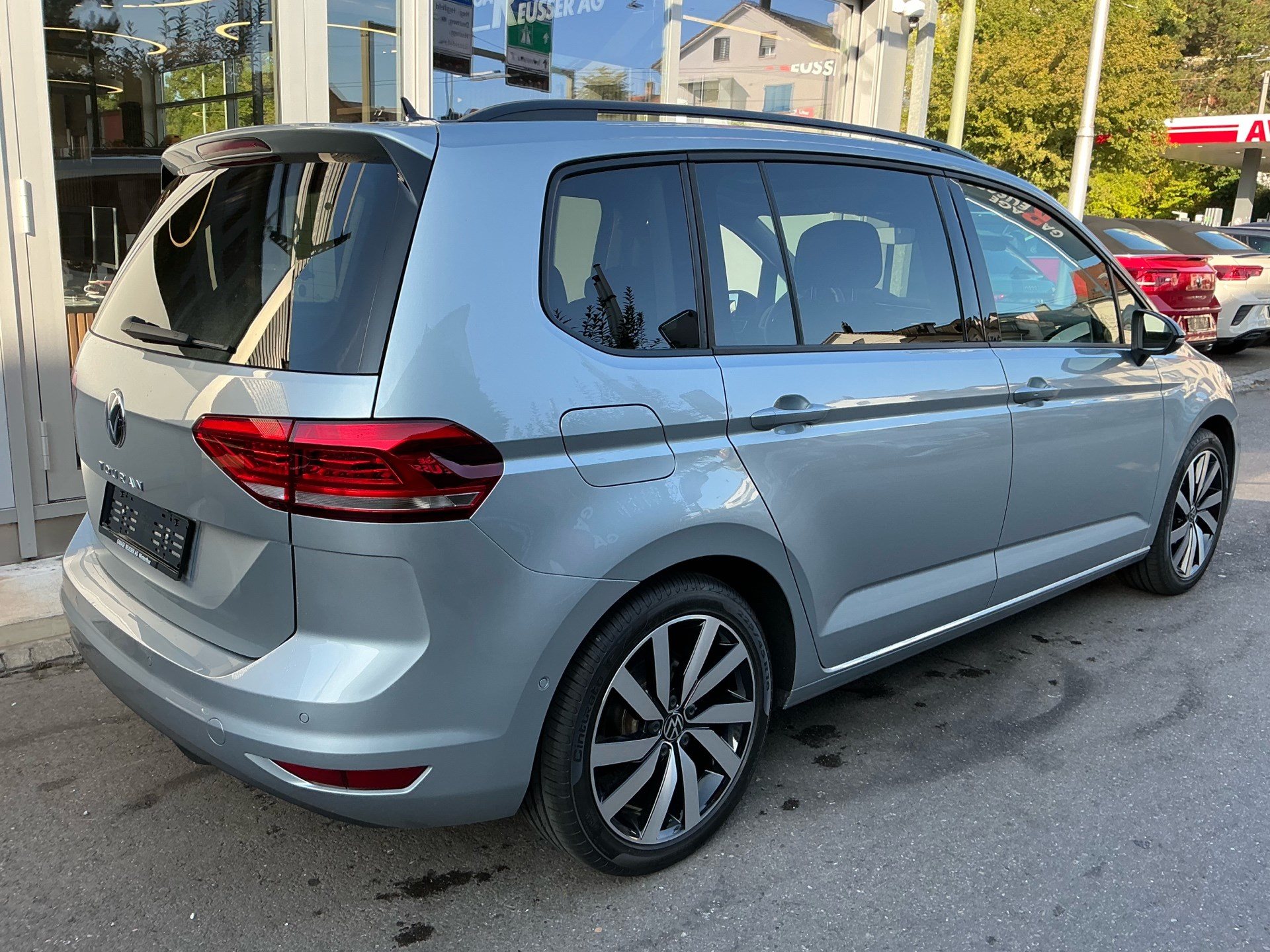 VW Touran Highline *** VOLLAUSSTATTUNG MIT VW GARANTIE BIS 2029 !!! ***-showroom-element-3