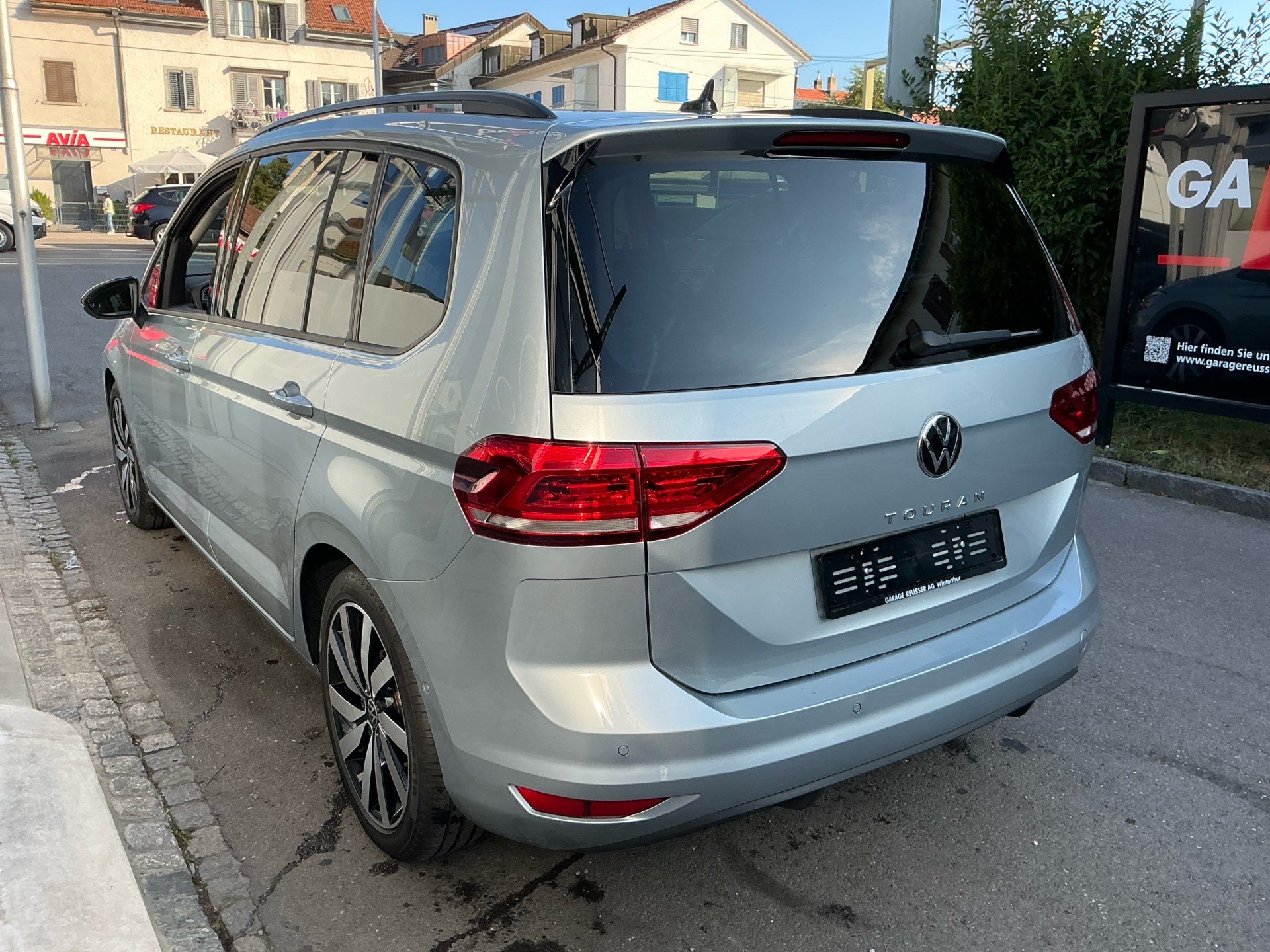 VW Touran Highline *** VOLLAUSSTATTUNG MIT VW GARANTIE BIS 2029 !!! ***-image-5