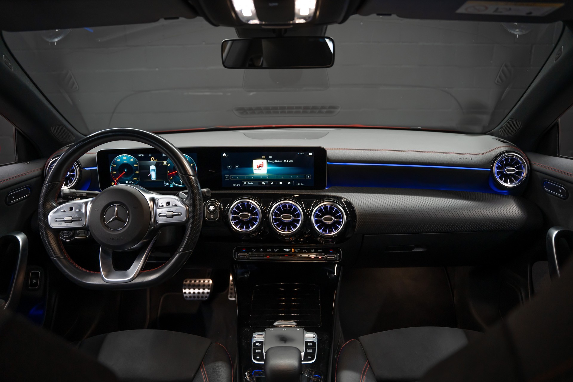 MERCEDES-BENZ Shooting Brake 220 7G-DCT AMG Line / 8 Fach Felgen/Pneu / Night Paket / 1. Hand-image-13