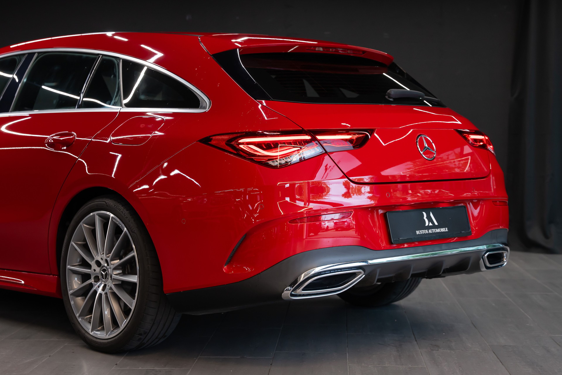 MERCEDES-BENZ Shooting Brake 220 7G-DCT AMG Line / 8 Fach Felgen/Pneu / Night Paket / 1. Hand-image-7