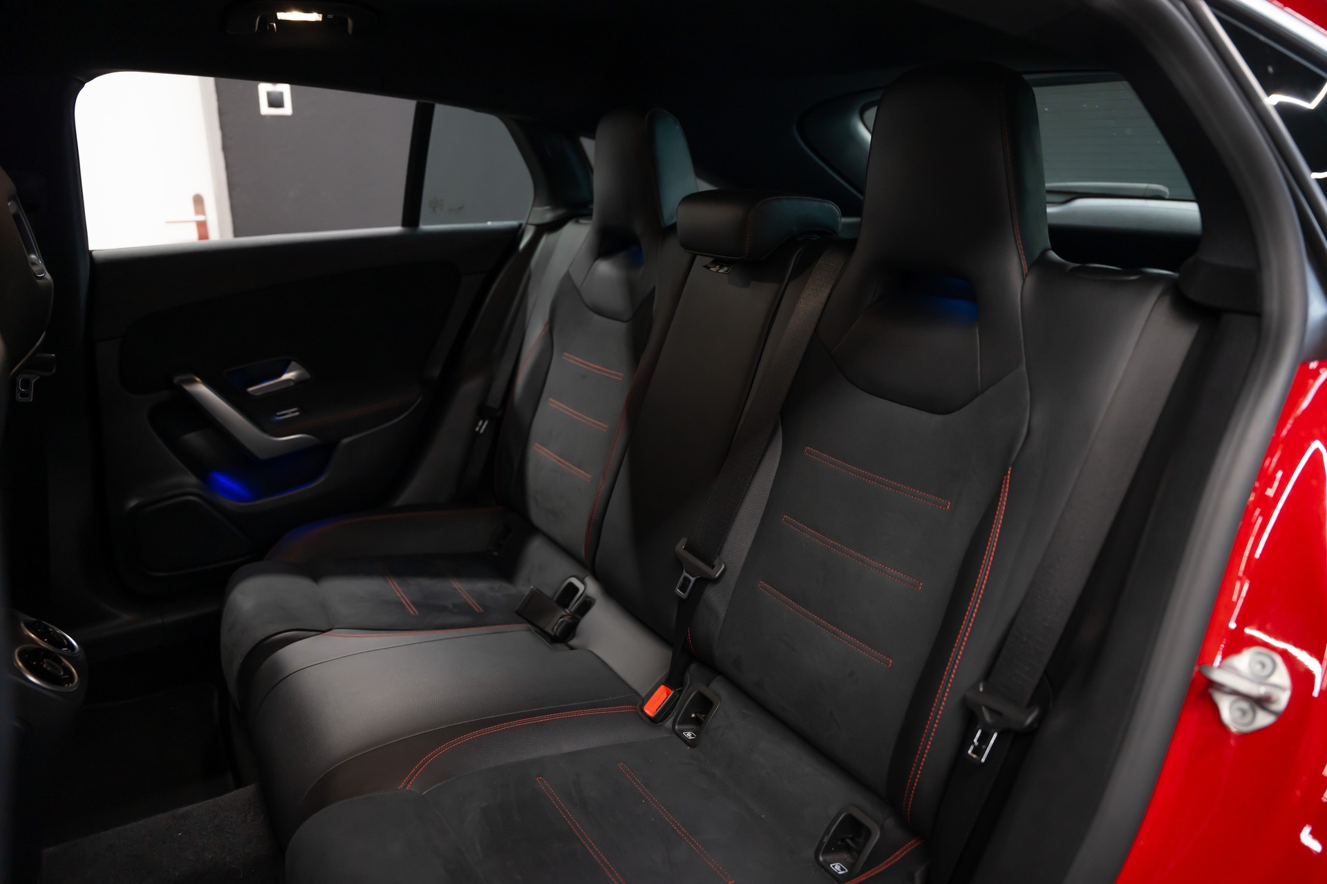 MERCEDES-BENZ Shooting Brake 220 7G-DCT AMG Line / 8 Fach Felgen/Pneu / Night Paket / 1. Hand-image-12