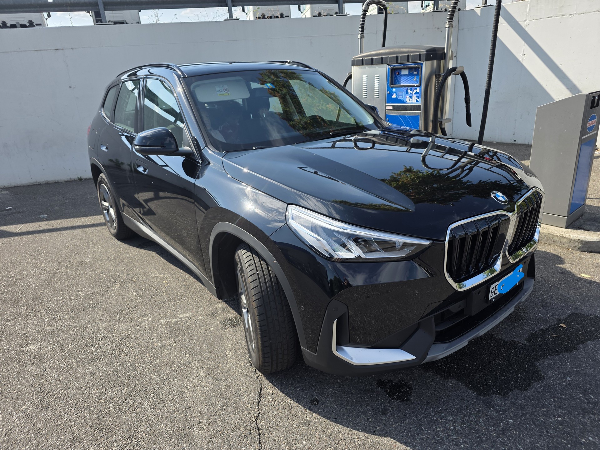 BMW 18i sDrive-image-1