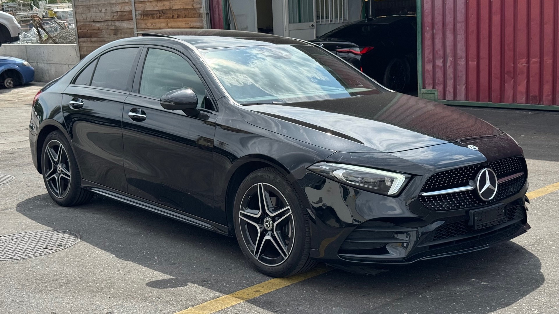 MERCEDES-BENZ A 200 AMG Line 7G-DCT-image-0
