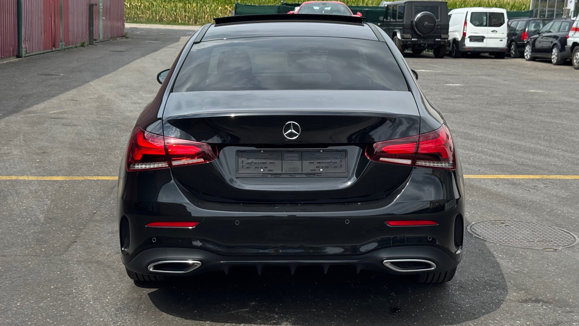MERCEDES-BENZ A 200 AMG Line 7G-DCT-image-5