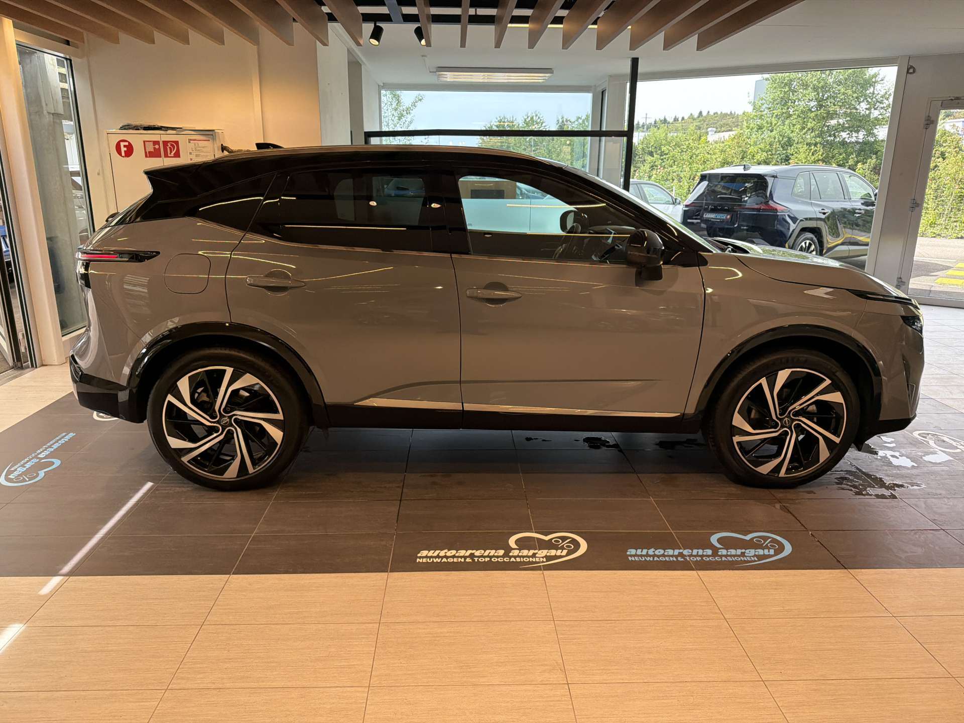 NISSAN Qashqai 1.3 DIG-T MHEV Tekna+ Xtronic-Automat-image-11