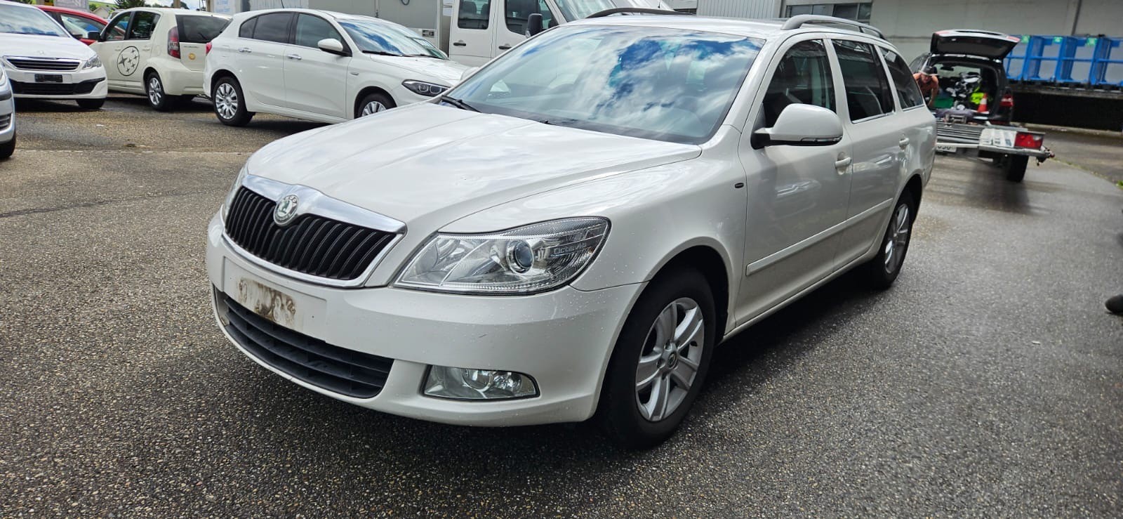 SKODA Octavia Combi 1.6 TDI Adventure 4x4-image-6