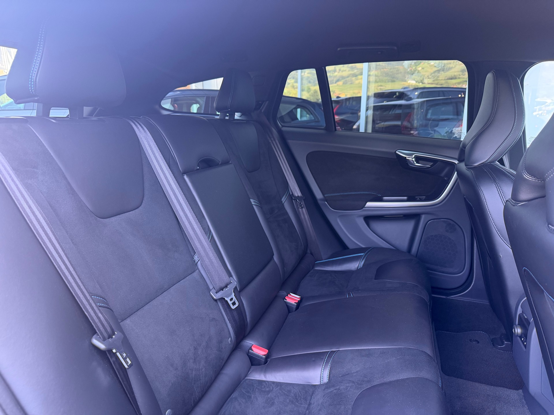 VOLVO V60 T6 AWD Polestar Geartronic-image-4