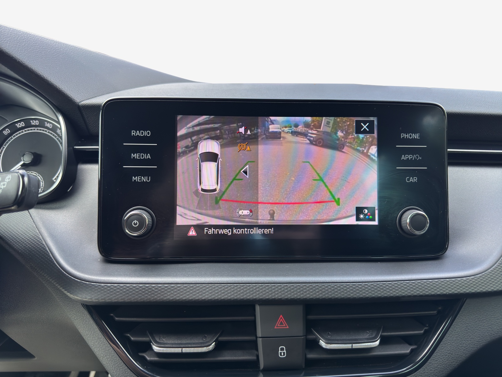 SKODA Kamiq 1.0 TSI Fresh-image-15