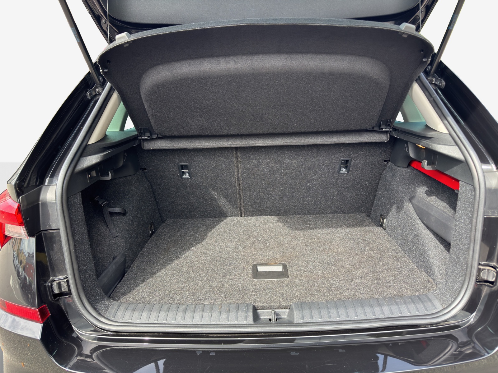 SKODA Kamiq 1.0 TSI Fresh-image-12