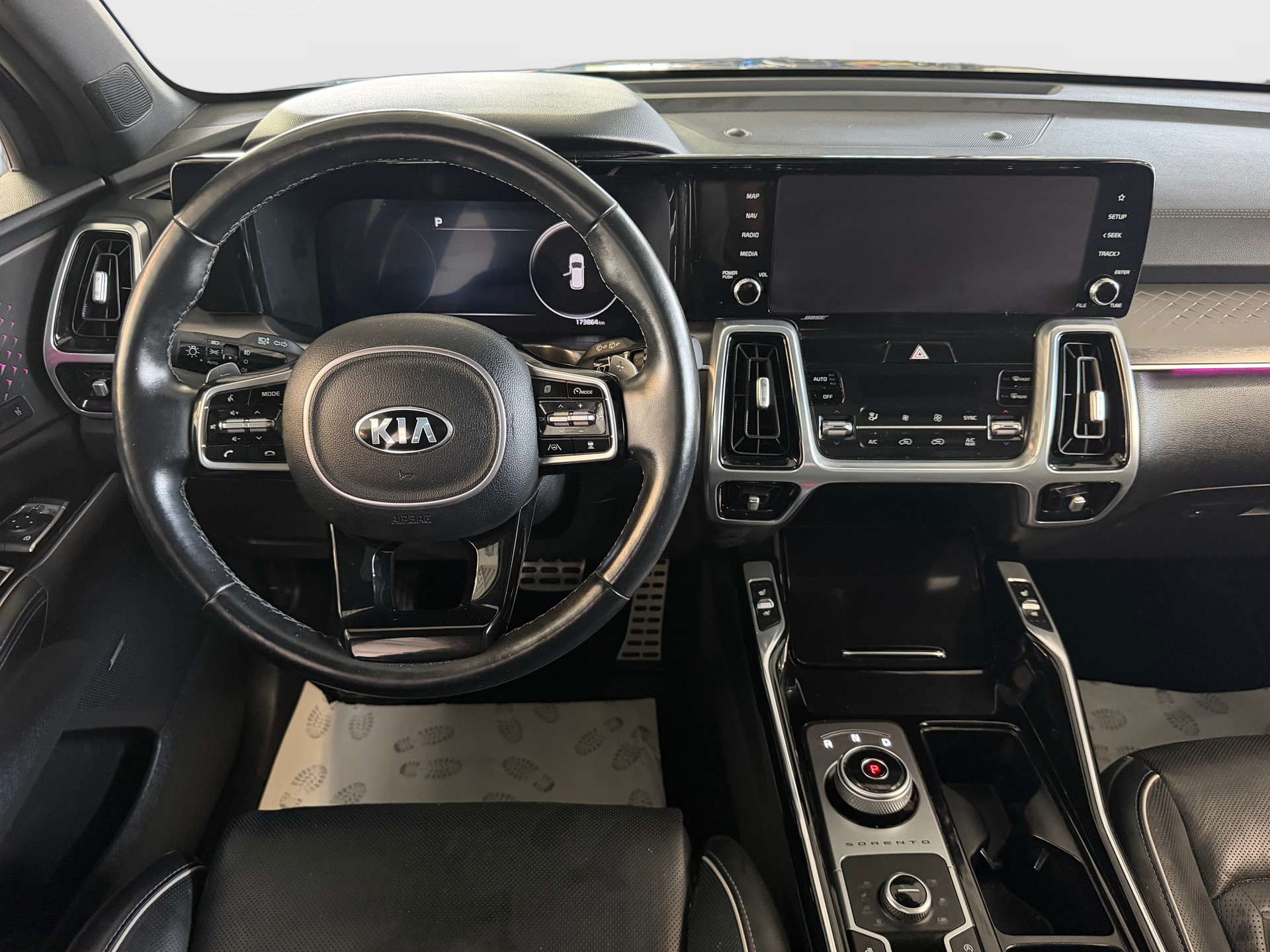 KIA Sorento 2.2 CRDI 7P. DCT Style | Neue Form | CH-Auto | Frisch MFK | AHK 2.5t. | Pano Dach-image-19