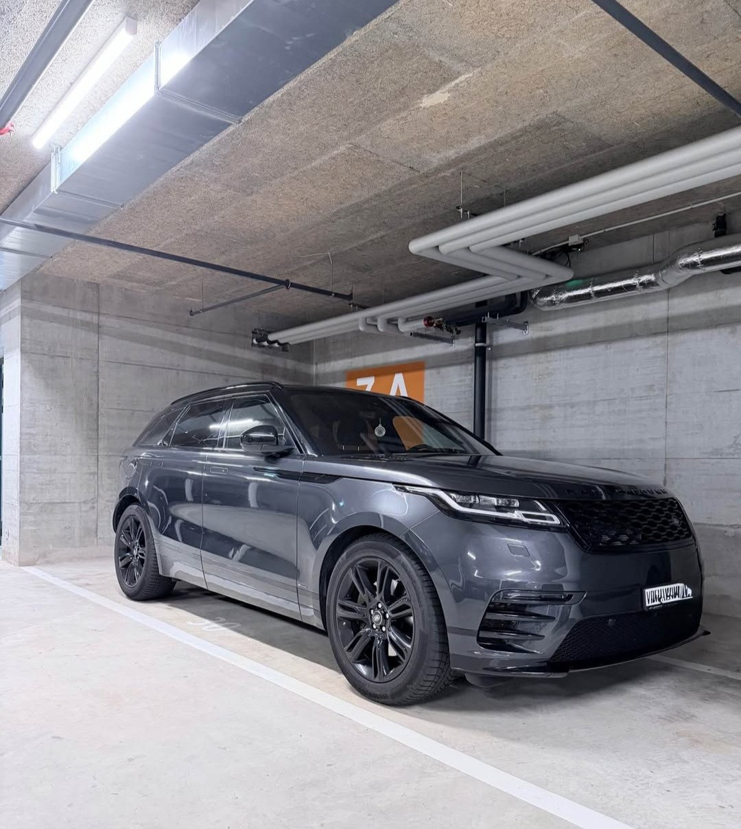 LAND ROVER 2.0 T 300 R-Dynamic S-image-0