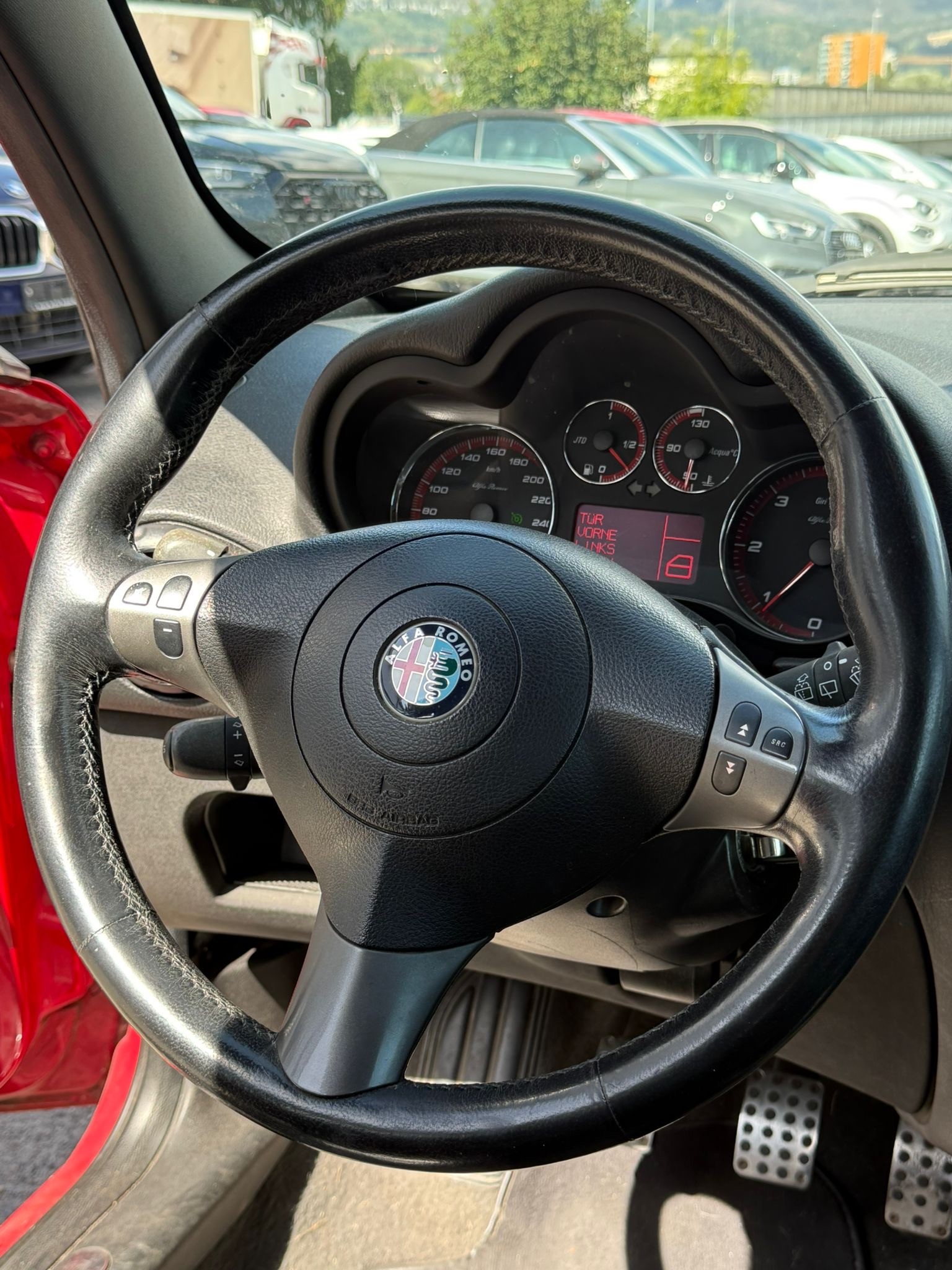 ALFA ROMEO 147 1.9 16V JTD Collezione-image-9