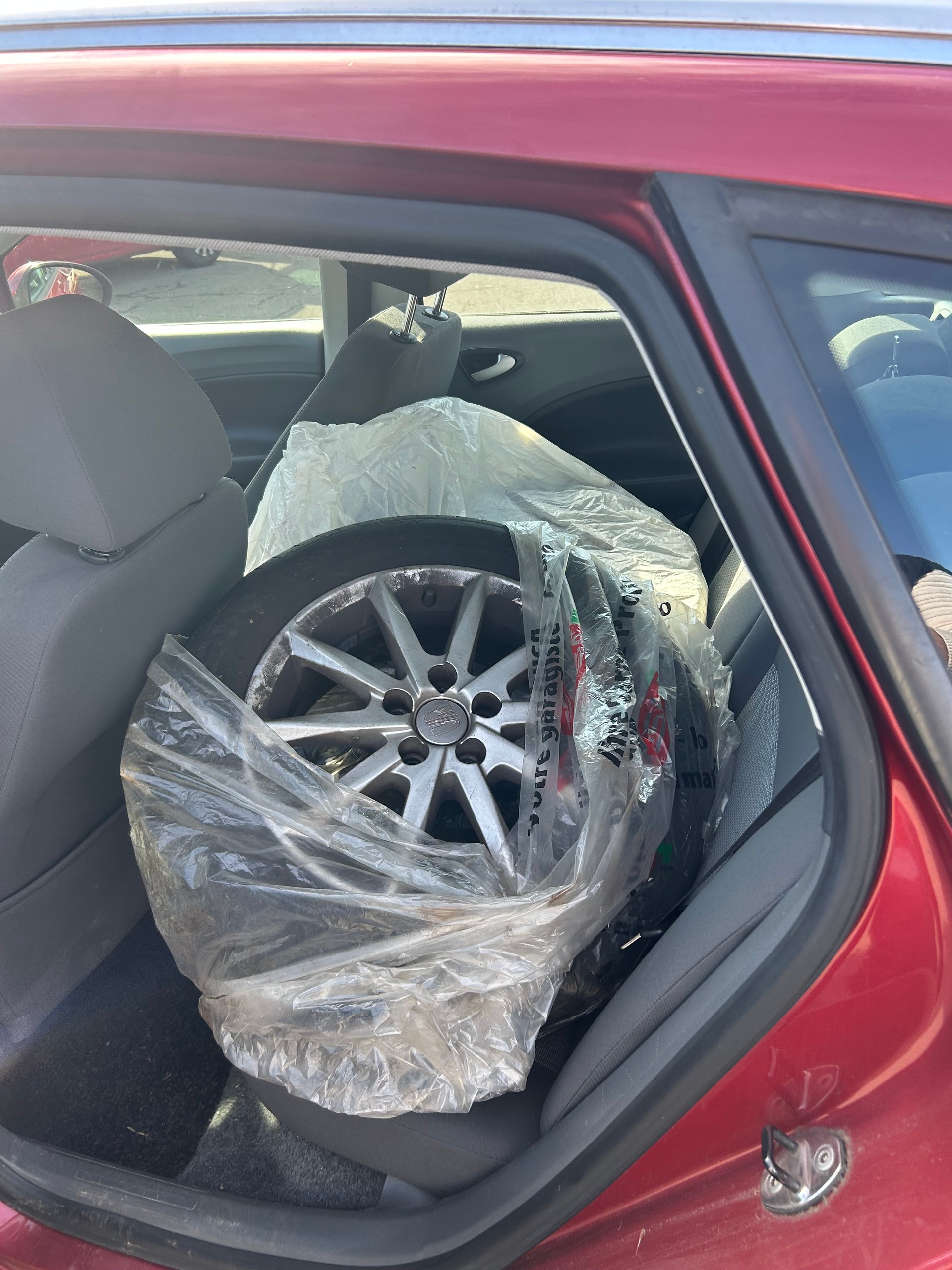 SEAT Ibiza ST 1.2 TSI Sport DSG-image-11