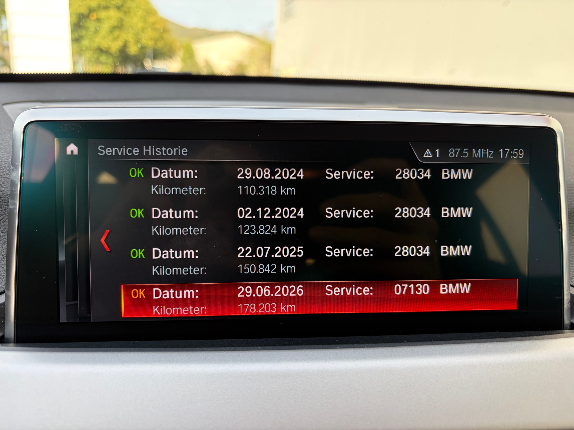 BMW X1 xDrive 20d Steptronic-image-13