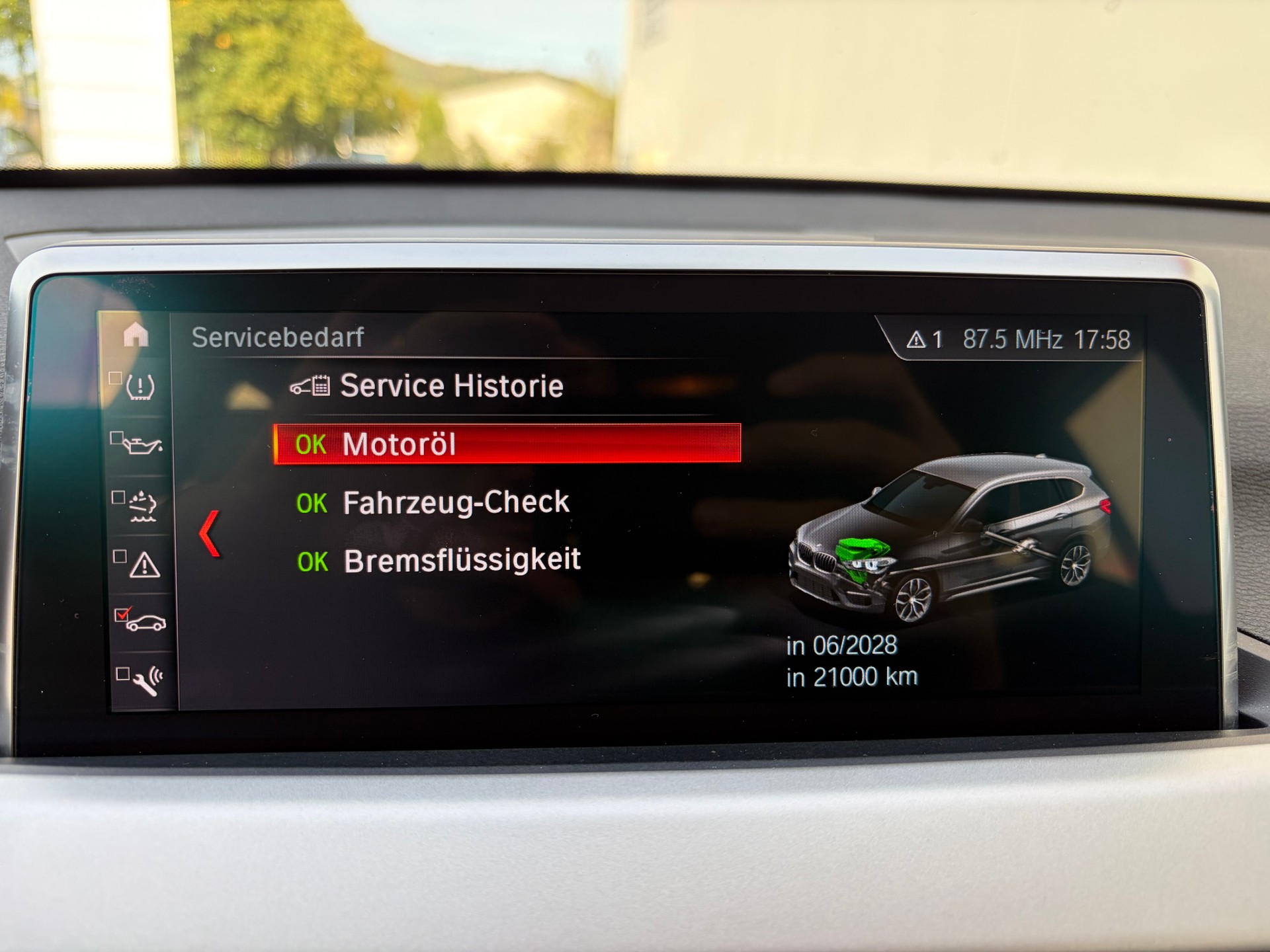 BMW X1 xDrive 20d Steptronic-image-16