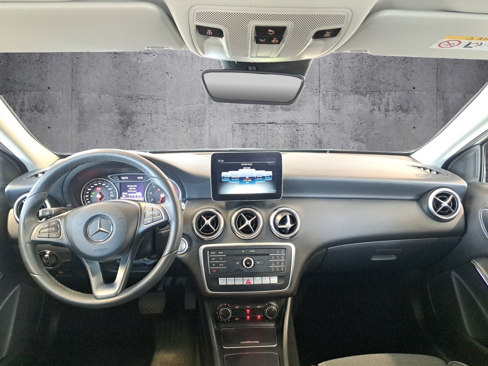 MERCEDES-BENZ A-CLASS W176 A 200 Style-image-10