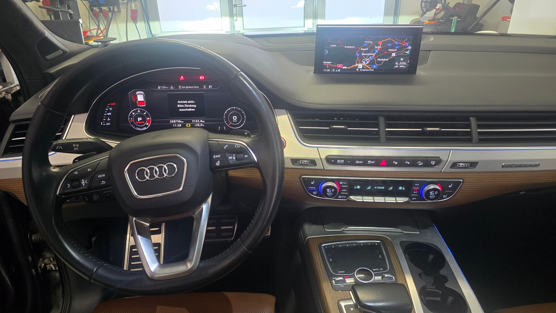 AUDI SQ7 4.0 TDI quattro tiptronic-image-15