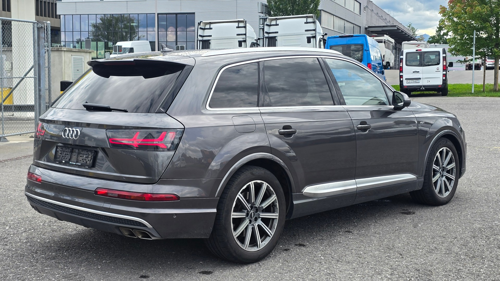 AUDI SQ7 4.0 TDI quattro tiptronic-image-3