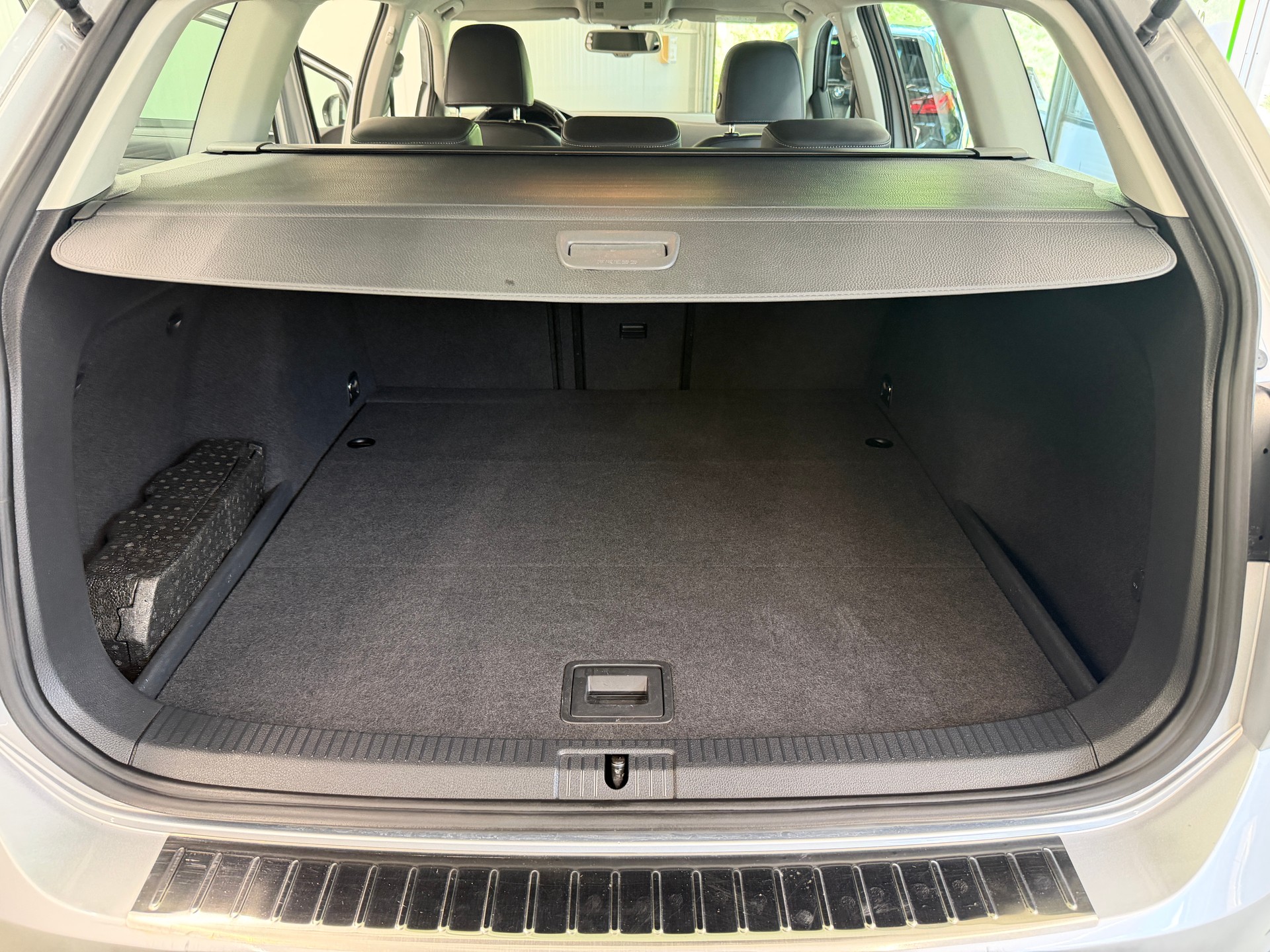 VW Golf 2.0 TDI Alltrack 4Motion-image-17