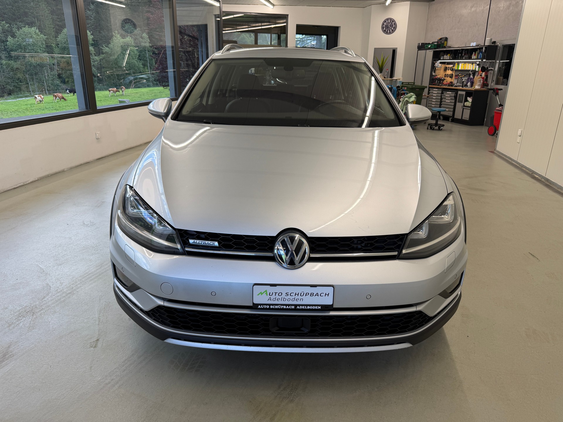 VW Golf 2.0 TDI Alltrack 4Motion-image-11