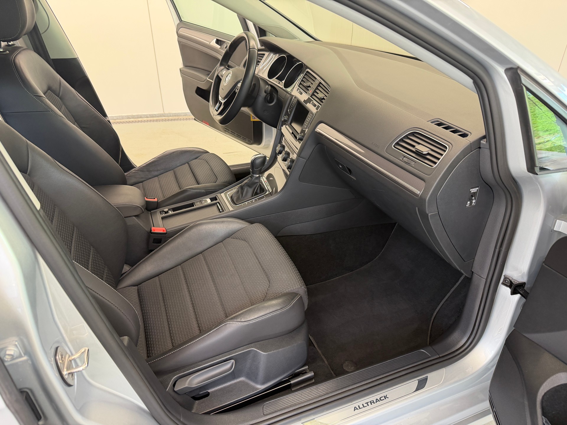 VW Golf 2.0 TDI Alltrack 4Motion-image-20