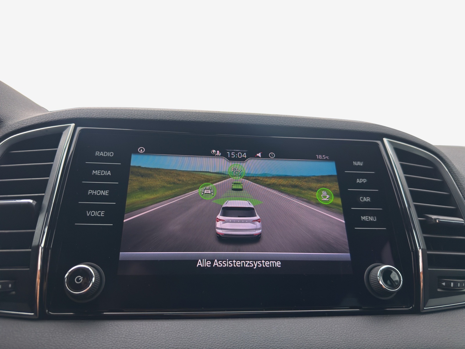 SKODA Karoq 1.5 TSI Ambition DSG-image-15
