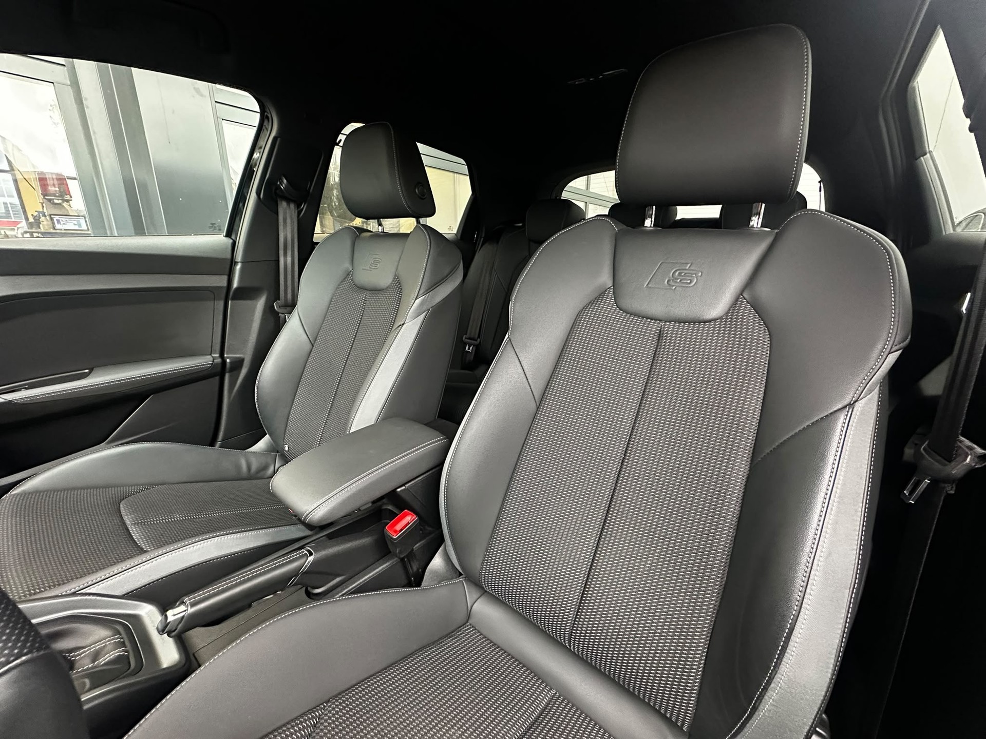AUDI A1 Sportback 30 TFSI S Line S-tronic-image-7