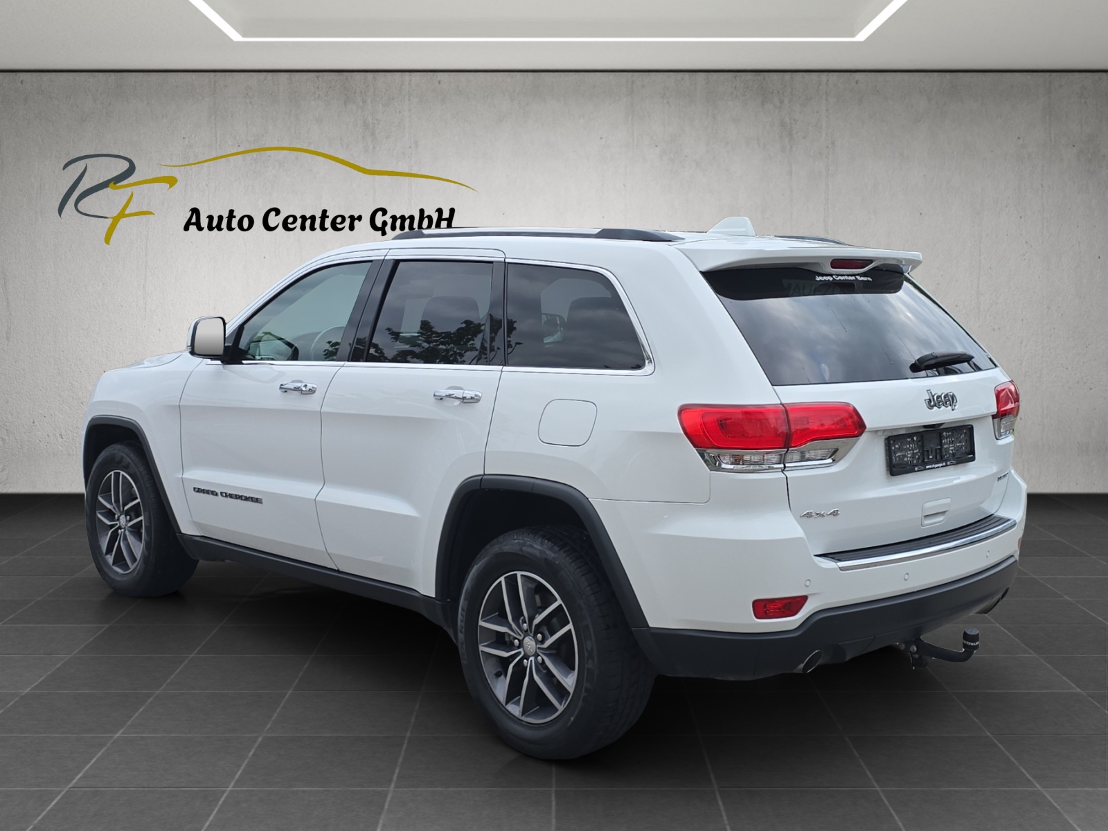 JEEP Grand Cherokee 3.0 CRD Limited Automatic-image-3