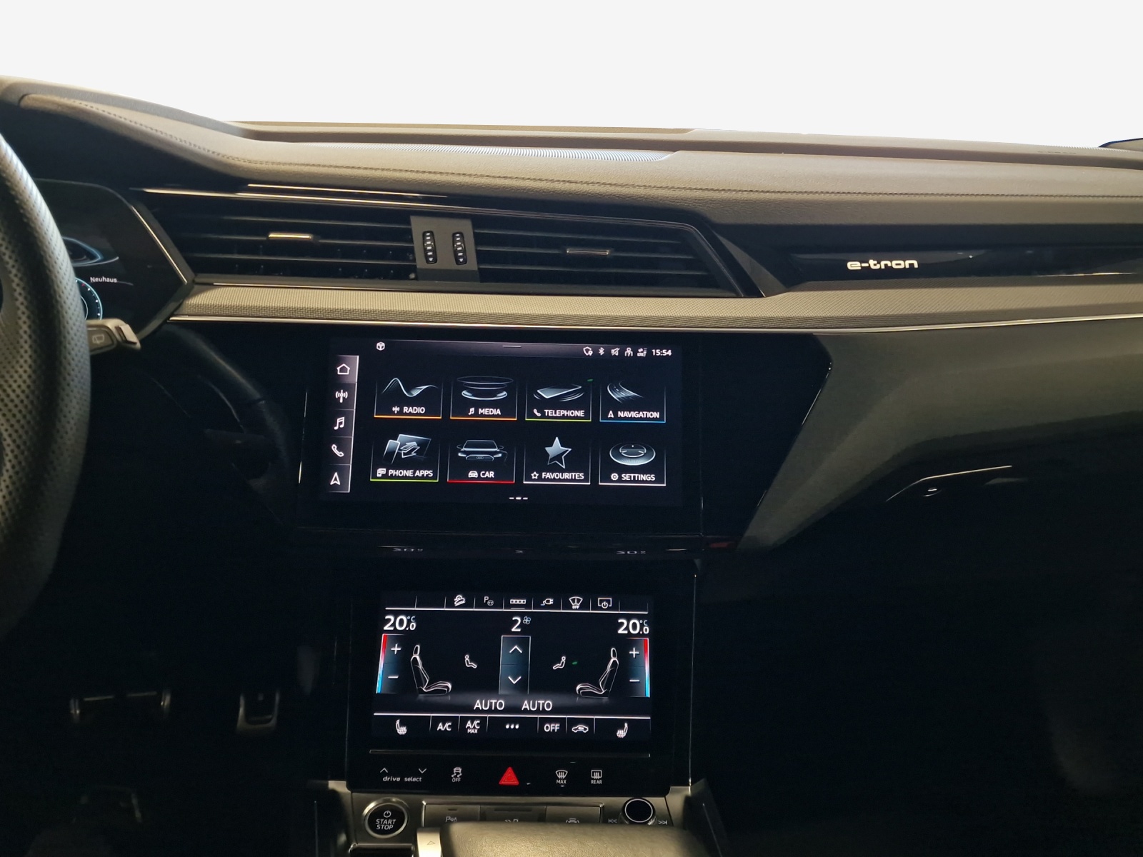 AUDI Q8 55 e-tron Black Edition quattro-image-10