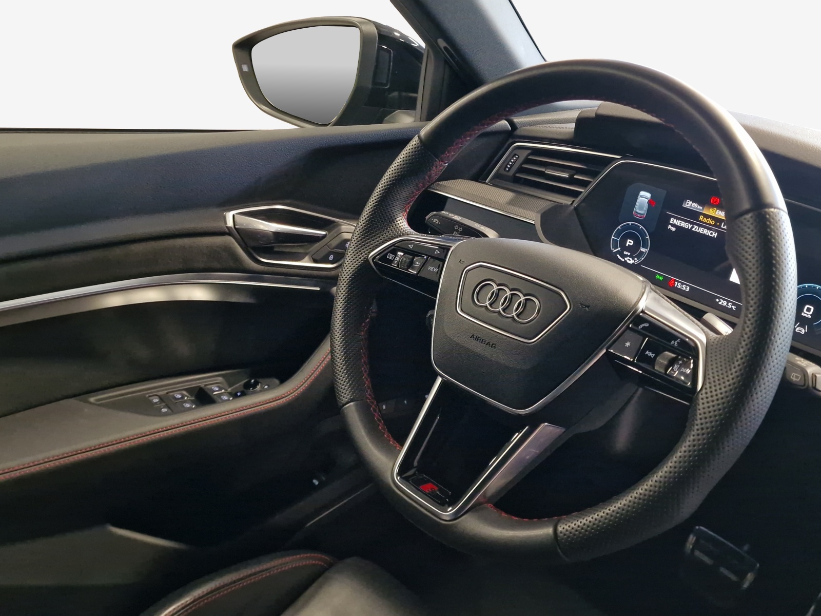 AUDI Q8 55 e-tron Black Edition quattro-image-14