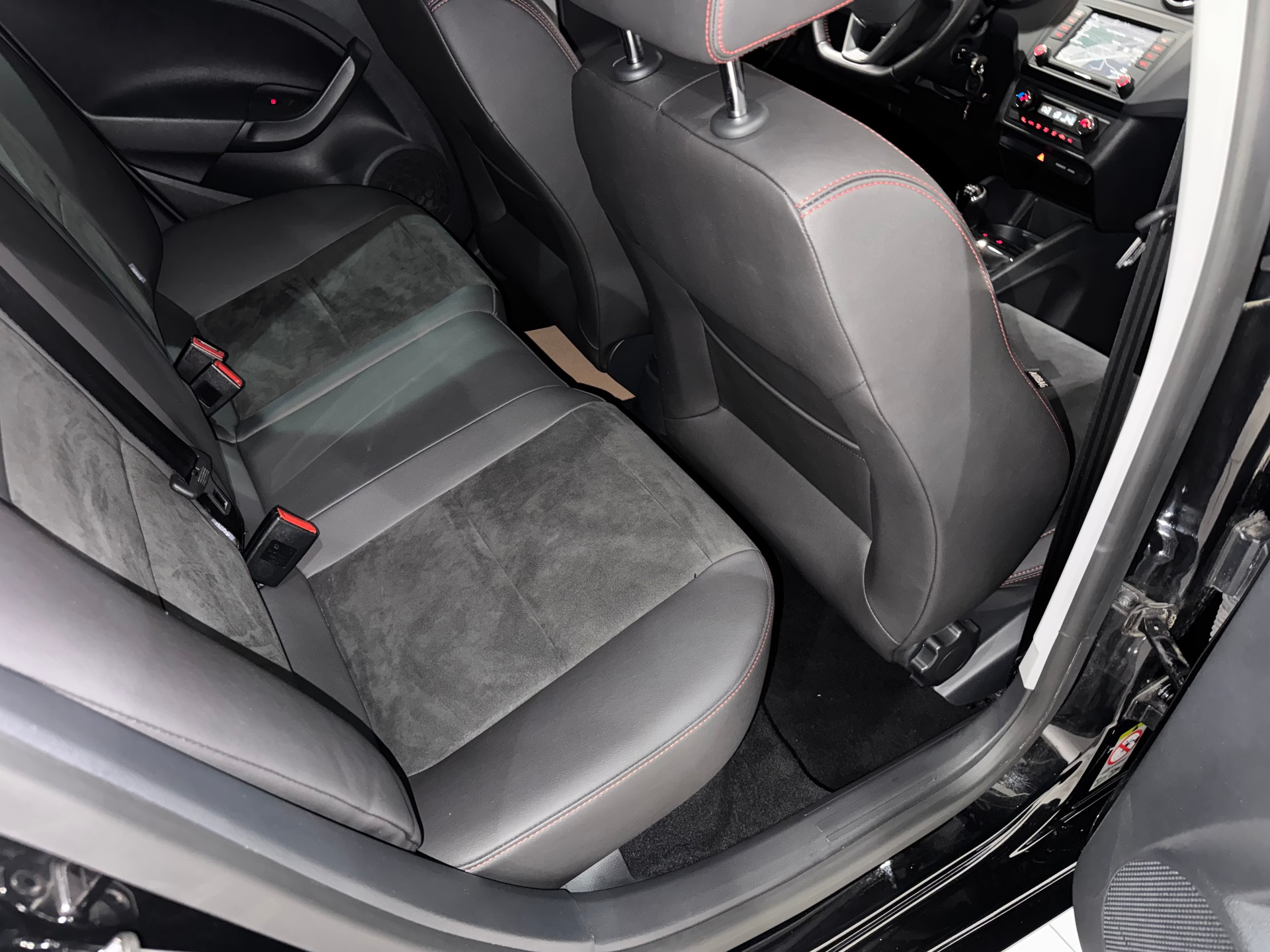 SEAT Ibiza 1.0 EcoTSI FR Line-image-14