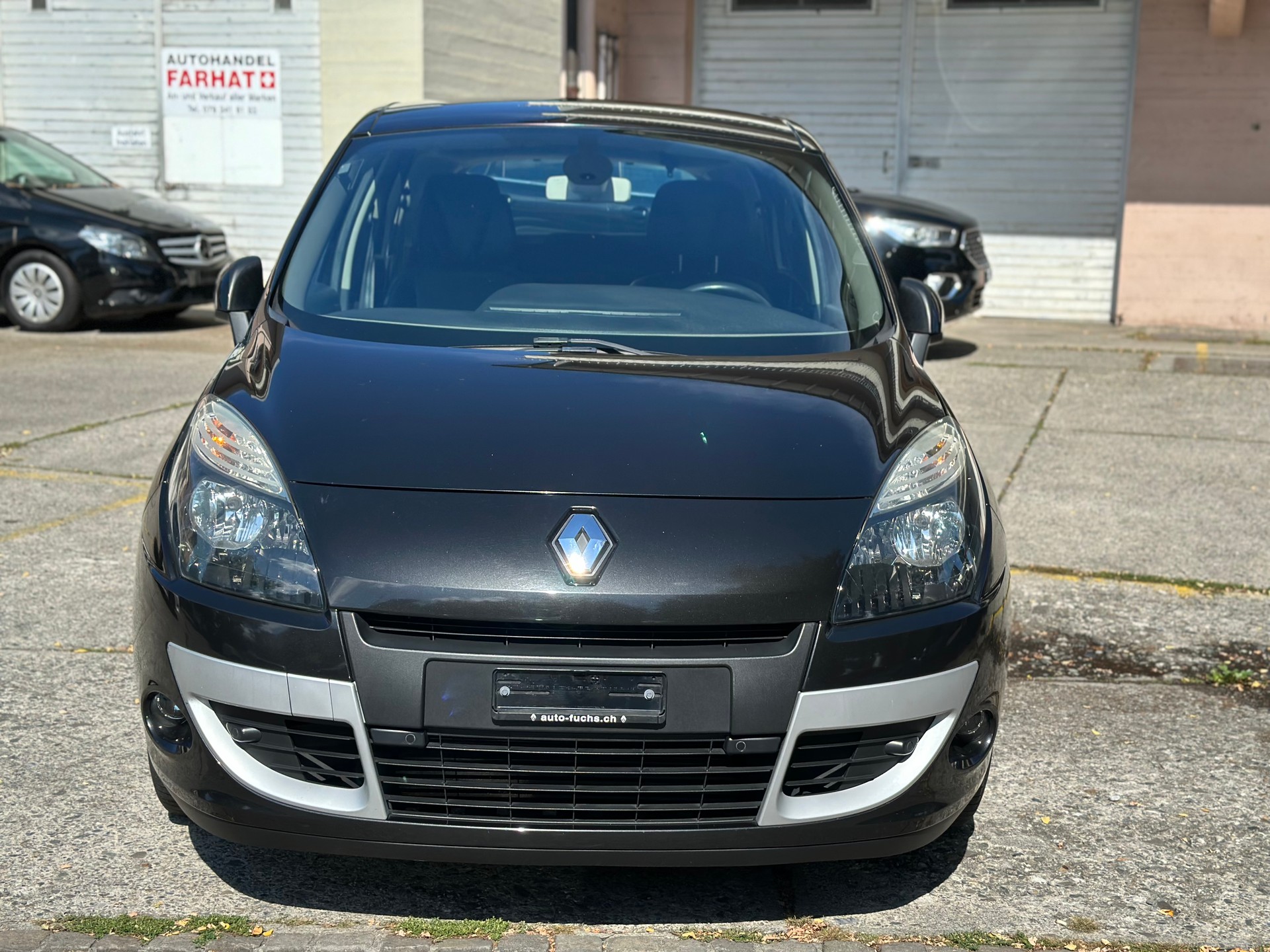 RENAULT Scénic 1.4 16V Turbo Dynamique-image-0