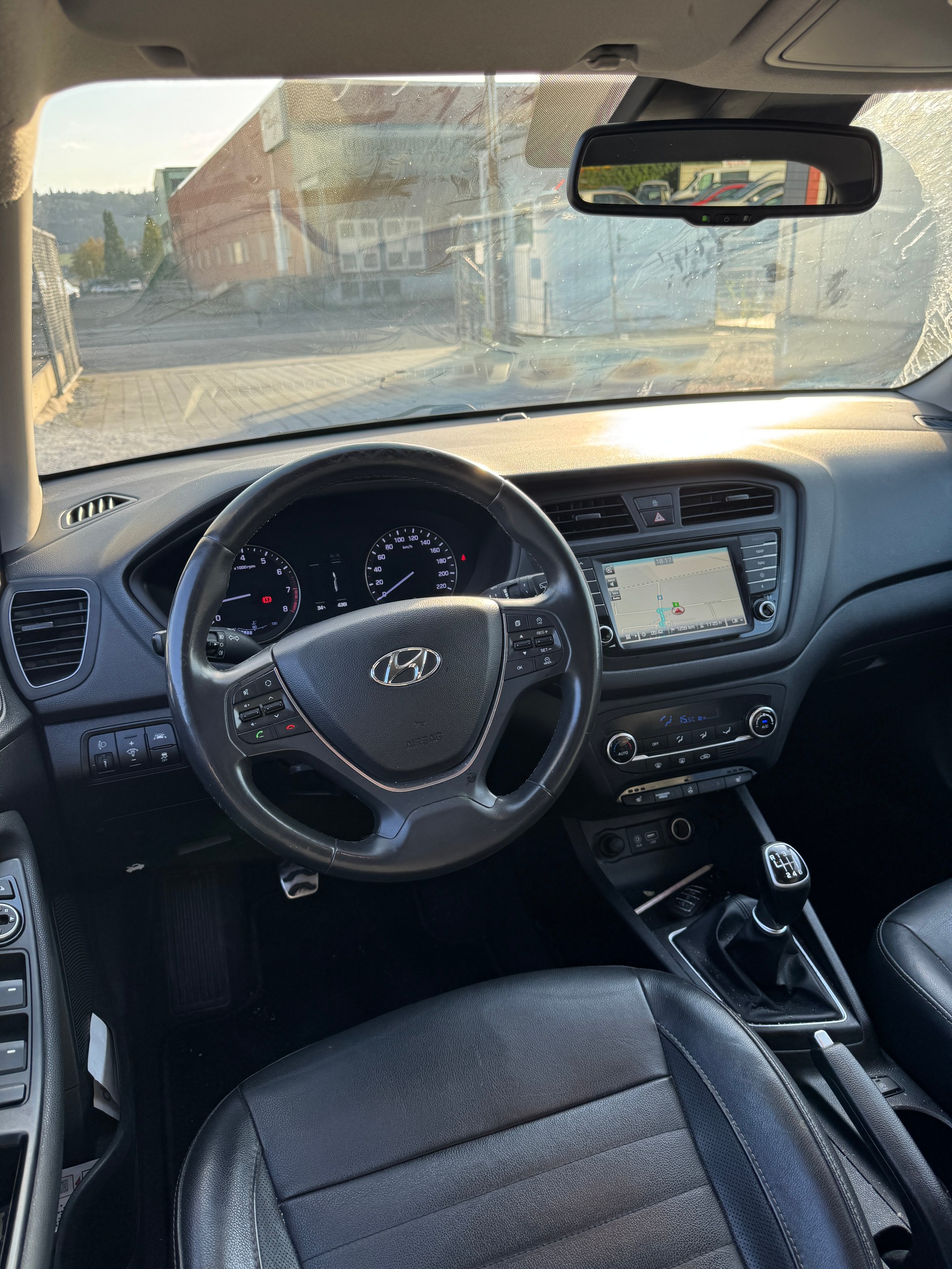 HYUNDAI i20 Active 1.0 T-GDi Amplia Cross (Klimatronik * Alufelgen * Sensoren * Multilenkrad + Leder * Led * Navigation * BO6)-image-11