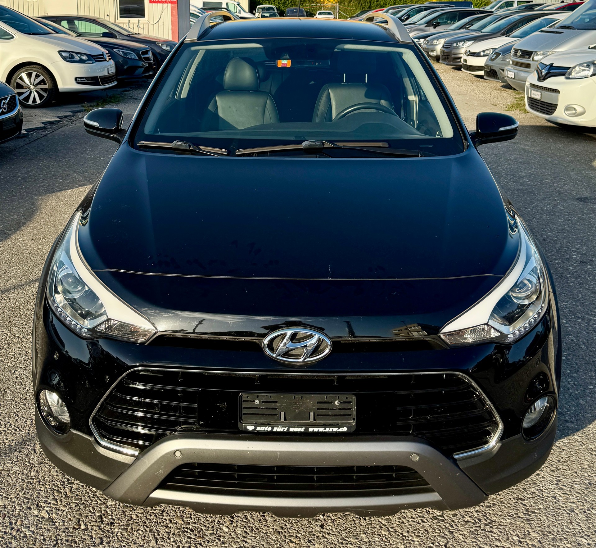 HYUNDAI i20 Active 1.0 T-GDi Amplia Cross (Klimatronik * Alufelgen * Sensoren * Multilenkrad + Leder * Led * Navigation * BO6)-image-2