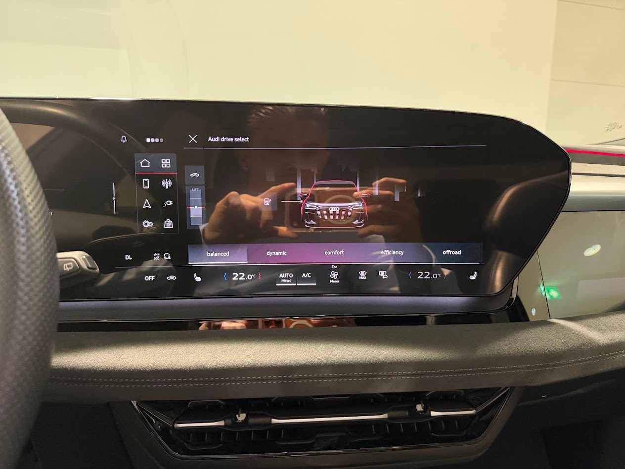AUDI SQ6 e-tron quattro-image-8
