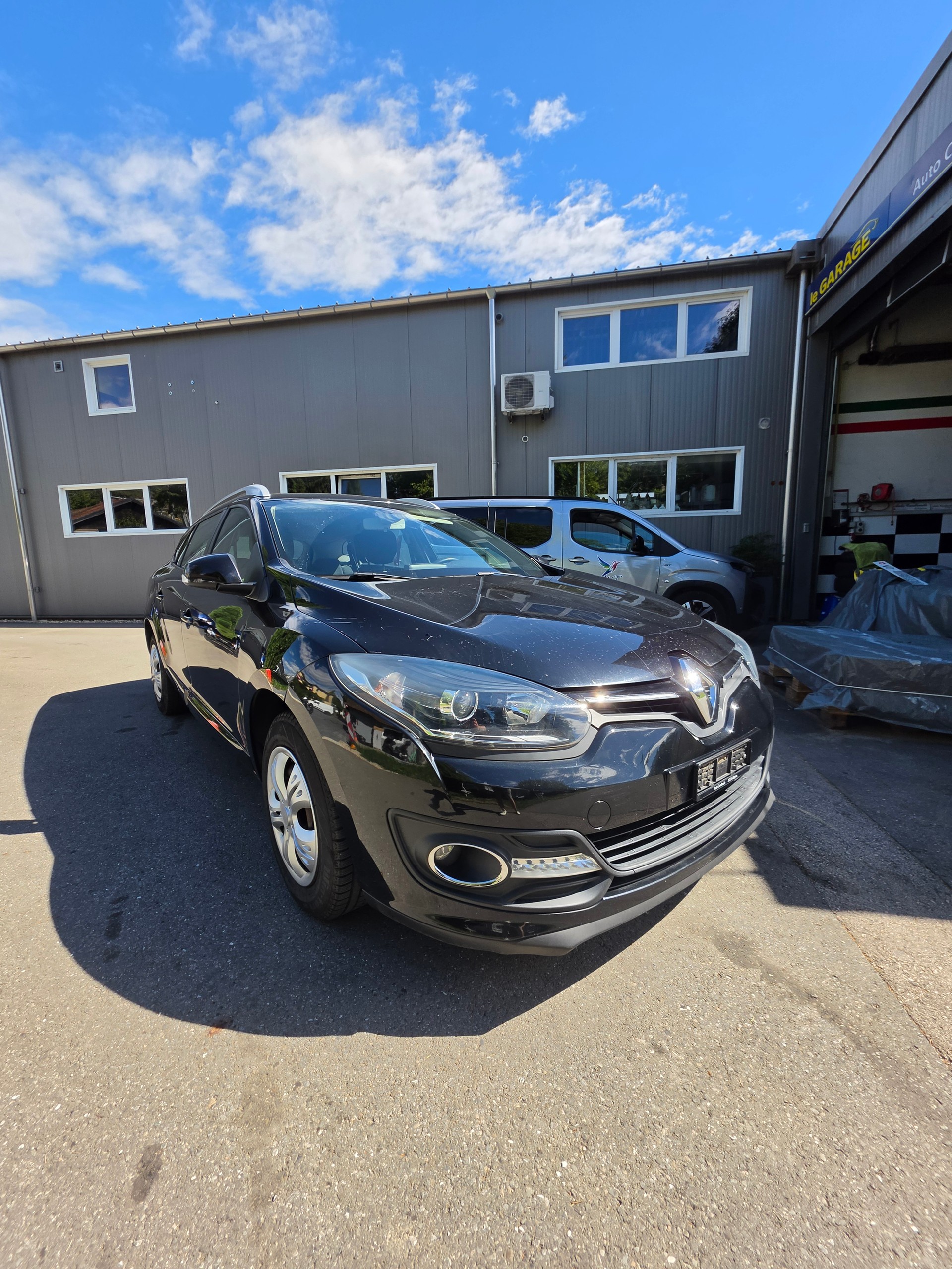 RENAULT Mégane Grandtour 1.2 16V Turbo Energy-image-2