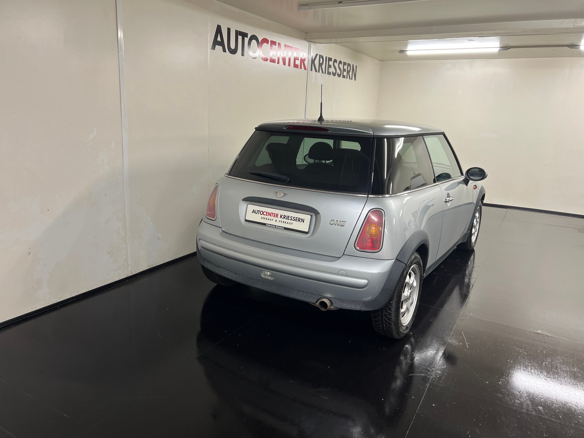 MINI One-image-5