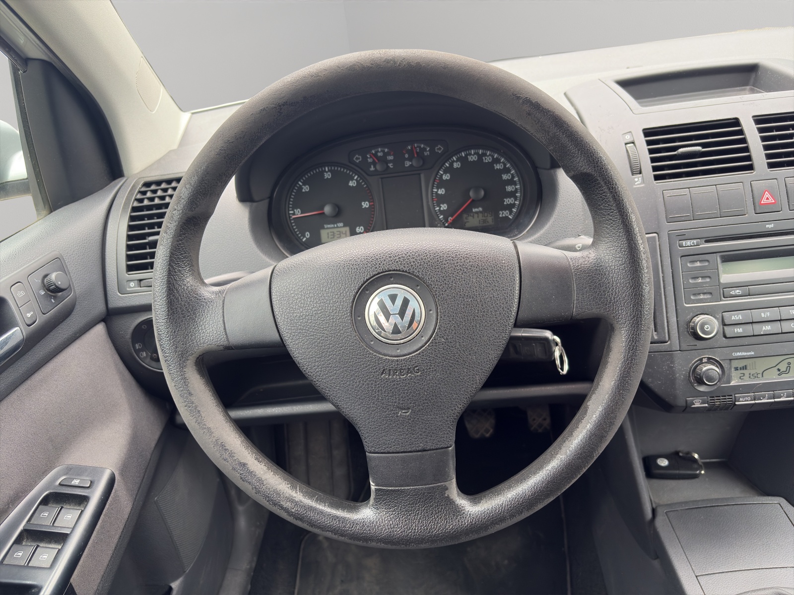 VW Polo 1.9 TDI Sportline-image-15