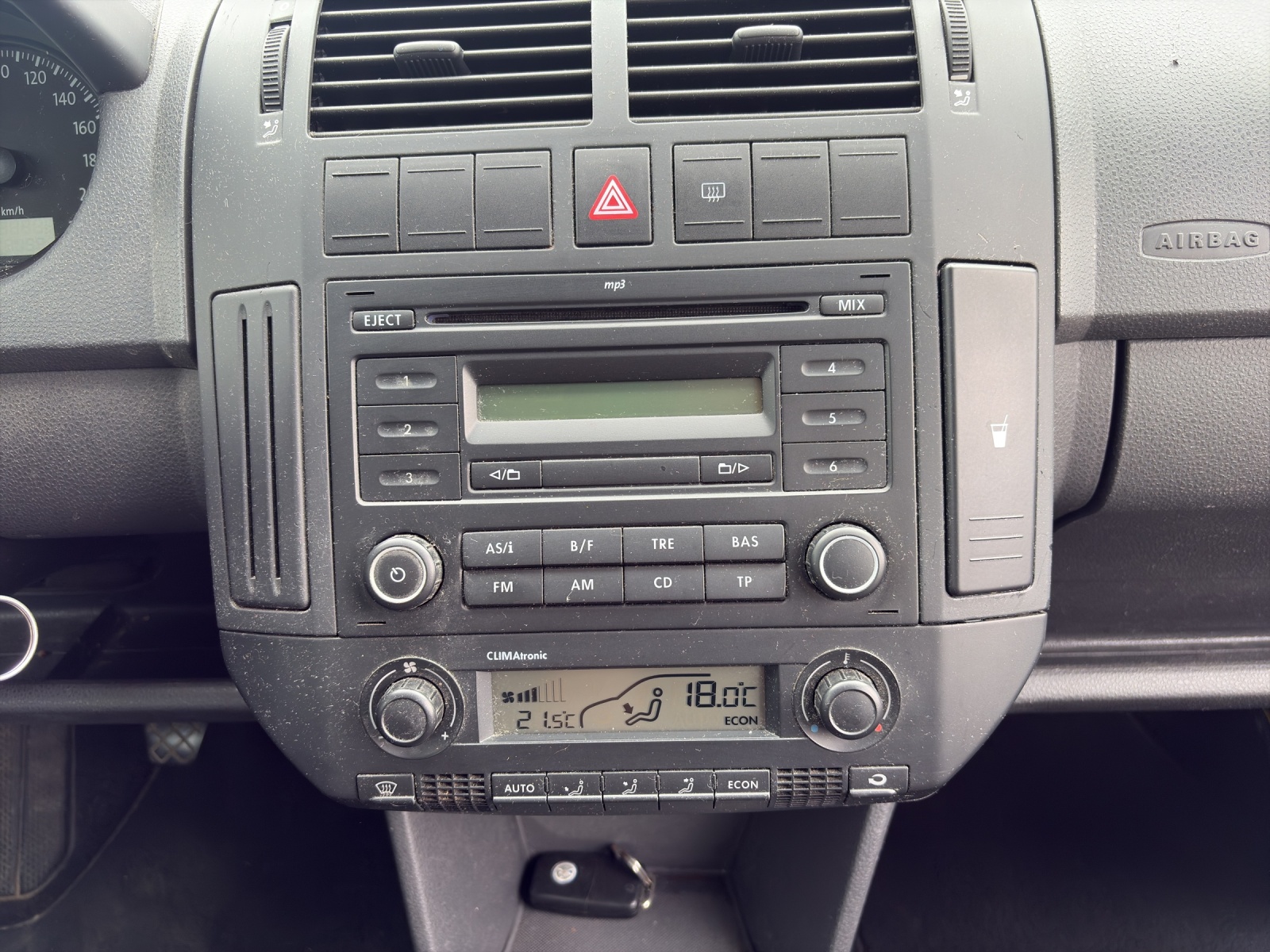 VW Polo 1.9 TDI Sportline-image-14