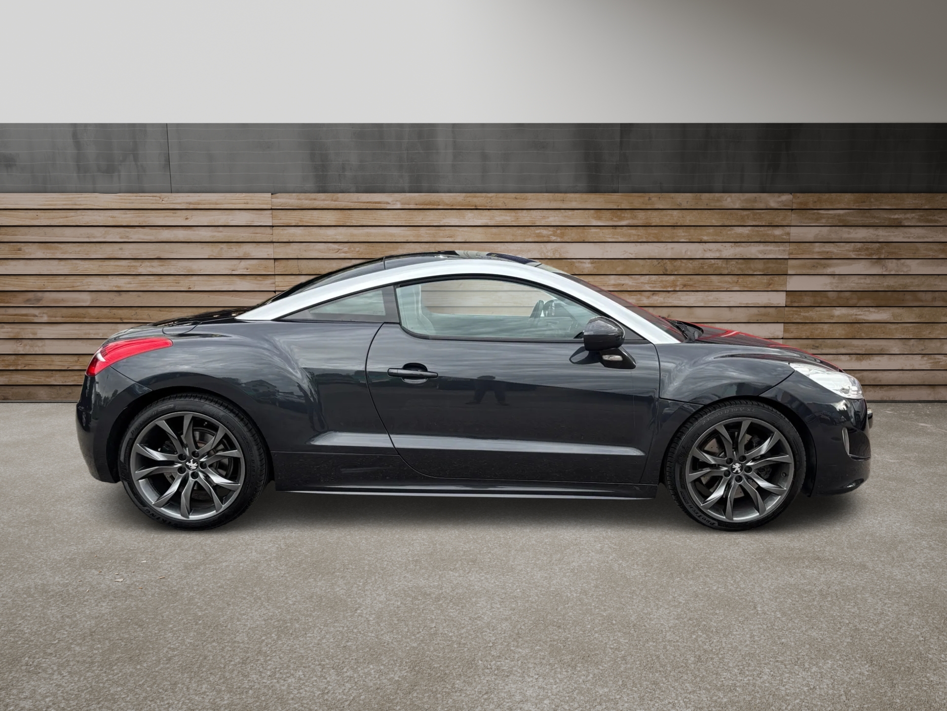 PEUGEOT RCZ 1.6 Turbo-image-1