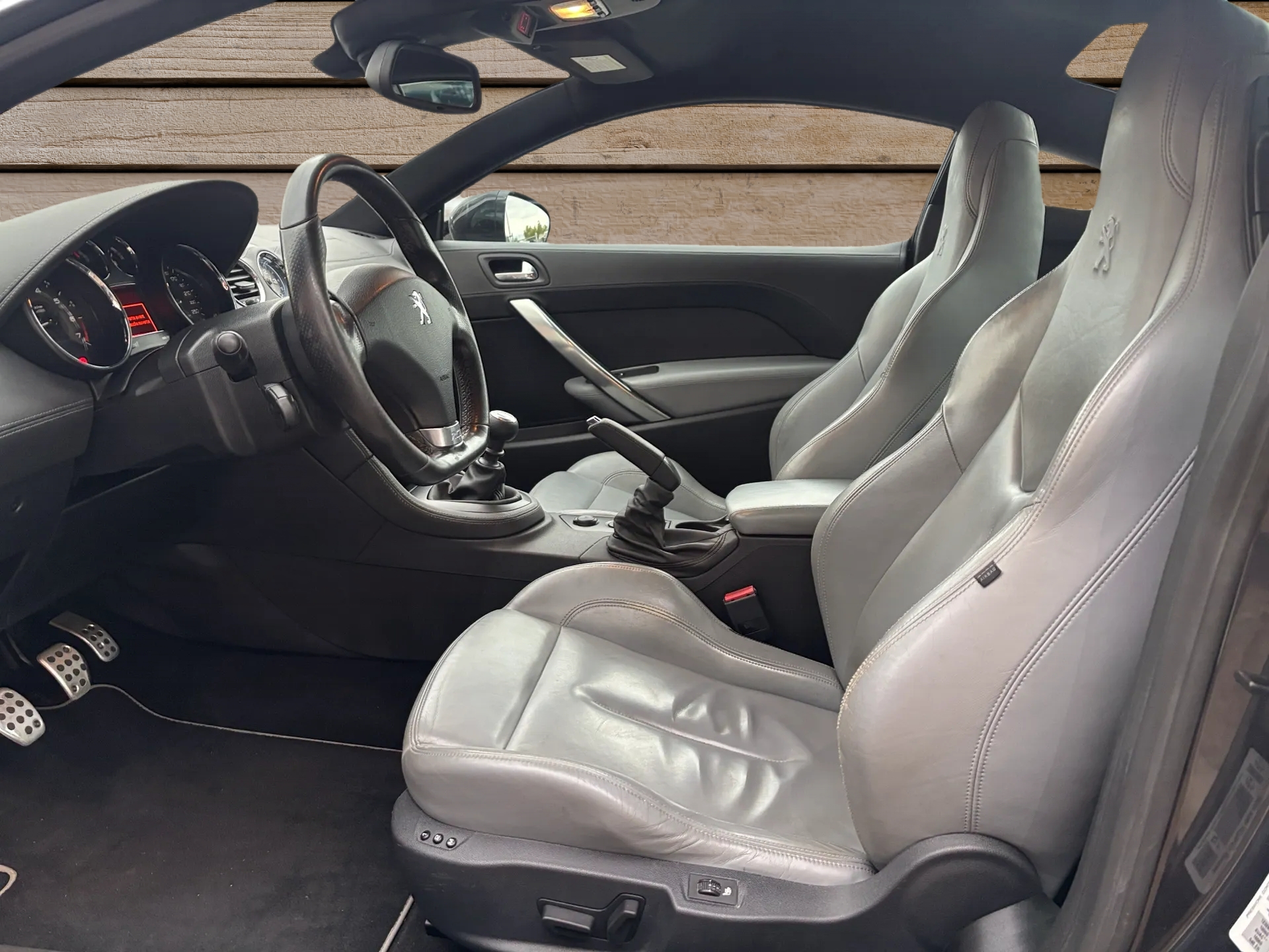 PEUGEOT RCZ 1.6 Turbo-image-6