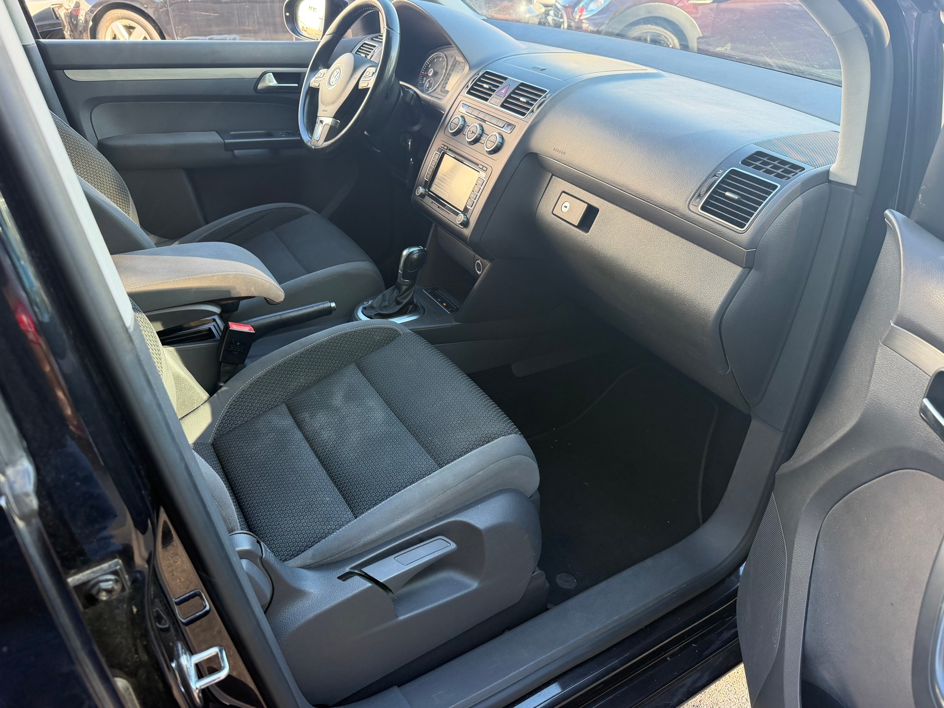 VW Touran 1.4 TSI Comfortline DSG-image-10