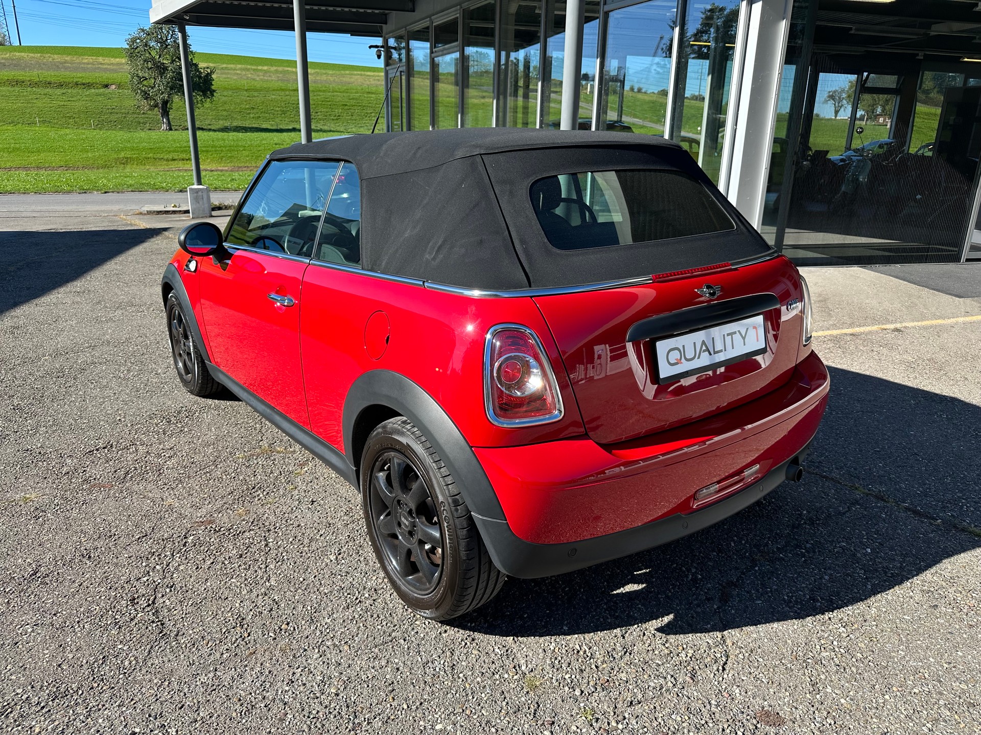 MINI One Cabriolet-image-20