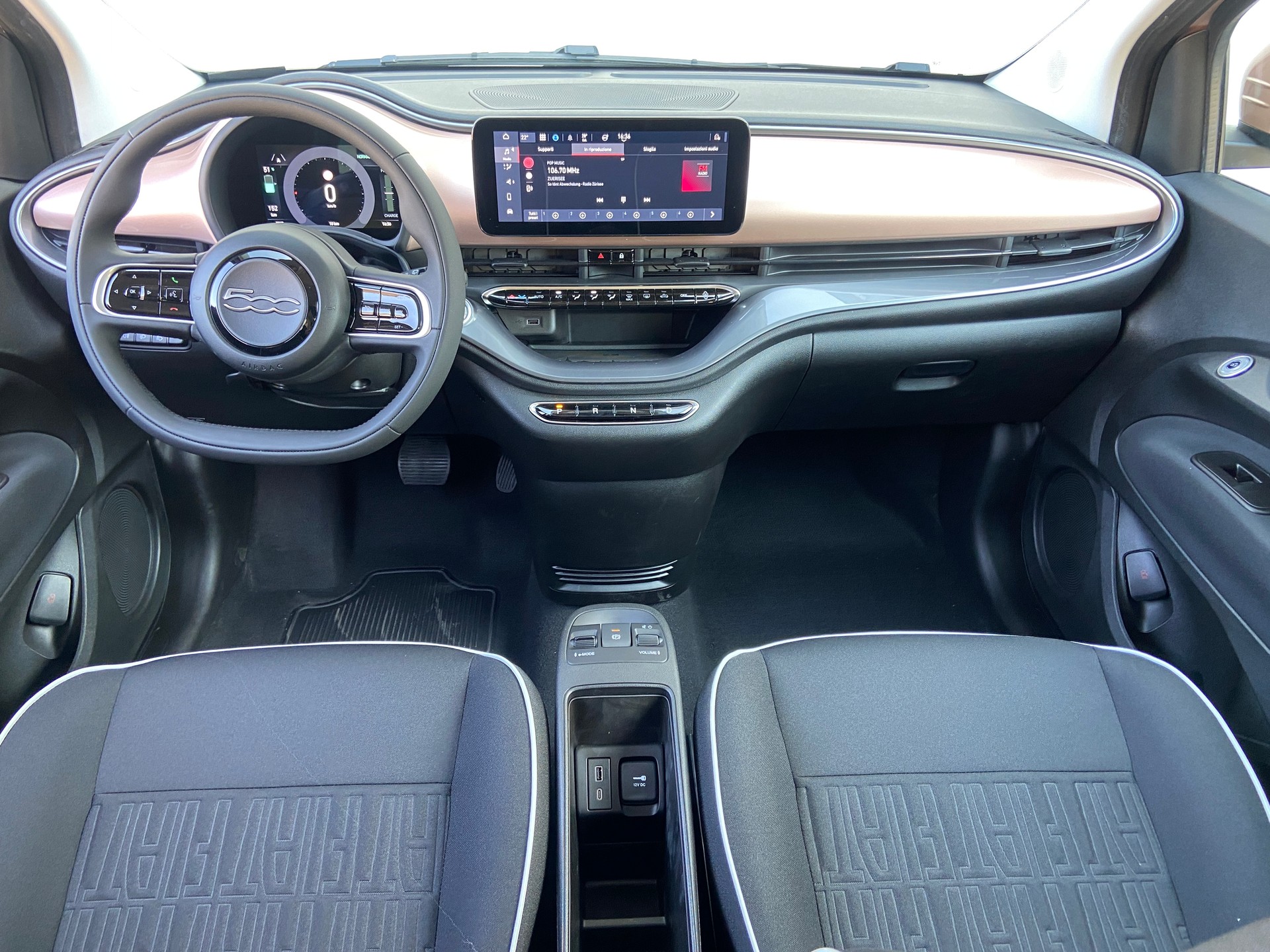 FIAT 500 electric 118PS Vita-image-2